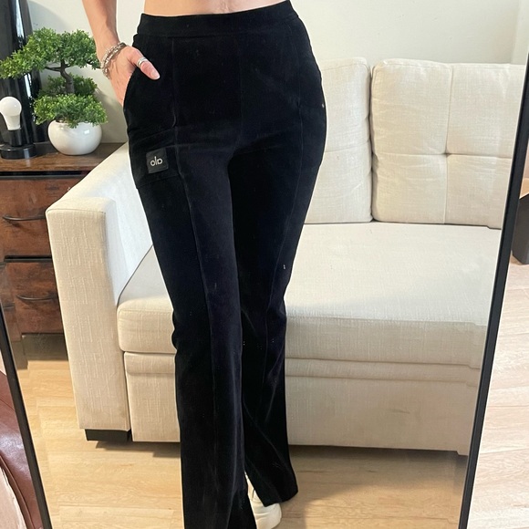 ALO YOGA Micro Corduroy High-Waist Winter Break Flare Pant - Black - Picture 7 of 7
